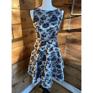 Adrianna Papell Hailey Dress Womens 2 Black & Silver Mini Event Holidays
